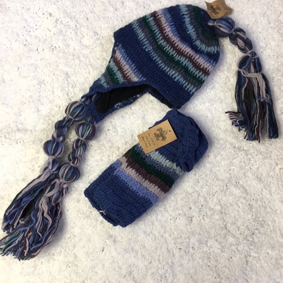 Cheveux Accessories - Cheveux Woolen Tassled Hat and Fingerless Gloves